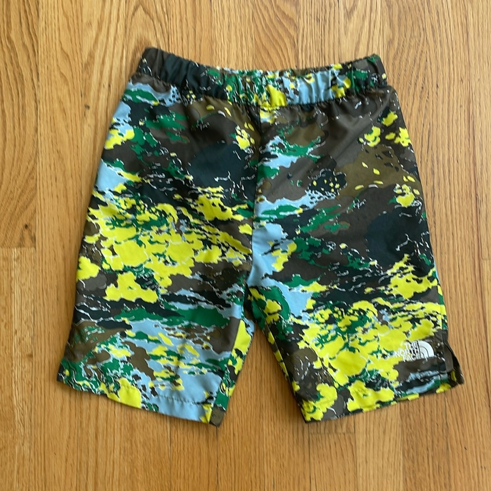 The North Face boys flash dry camouflage swim shorts large
